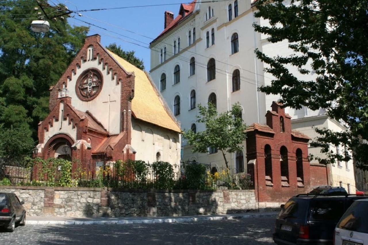 Смарт Квартира В Центрі Для Пари - 5 Хв Від Оперного Театру Лвив Екстериор снимка